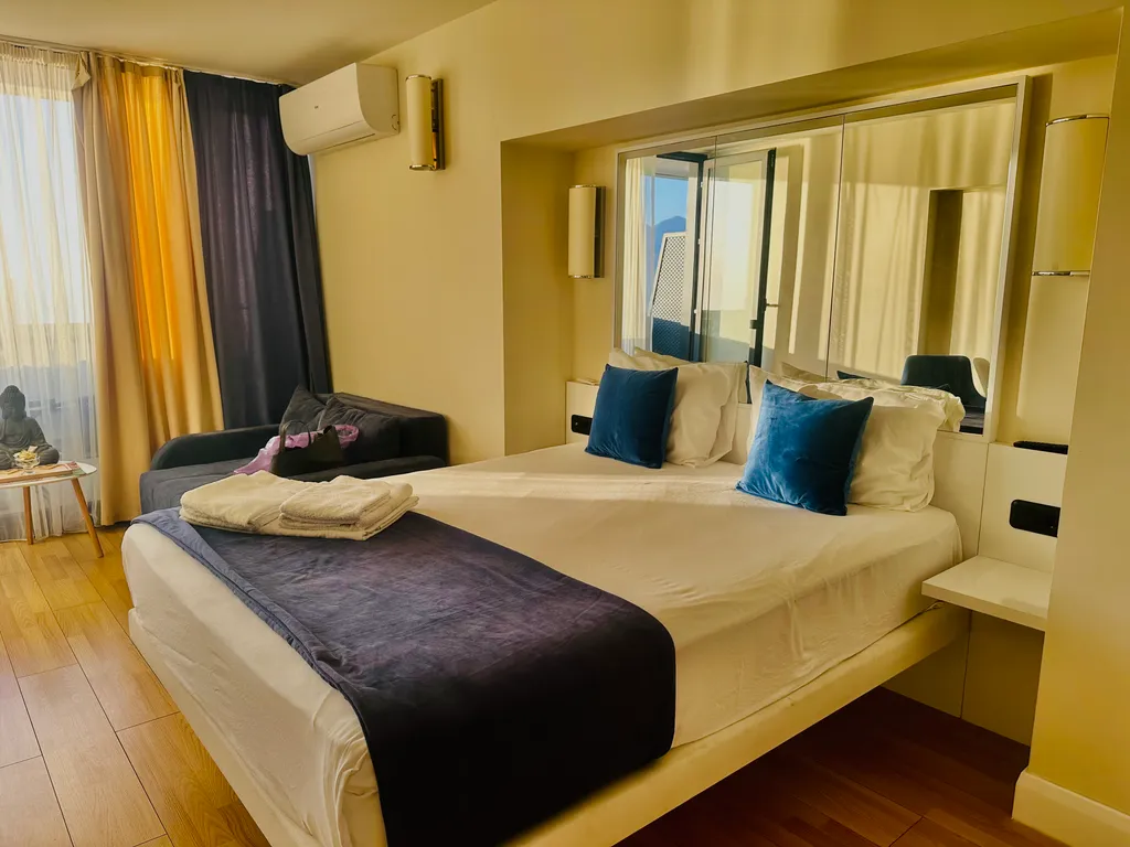 Sea Sunset Residence 43 floor