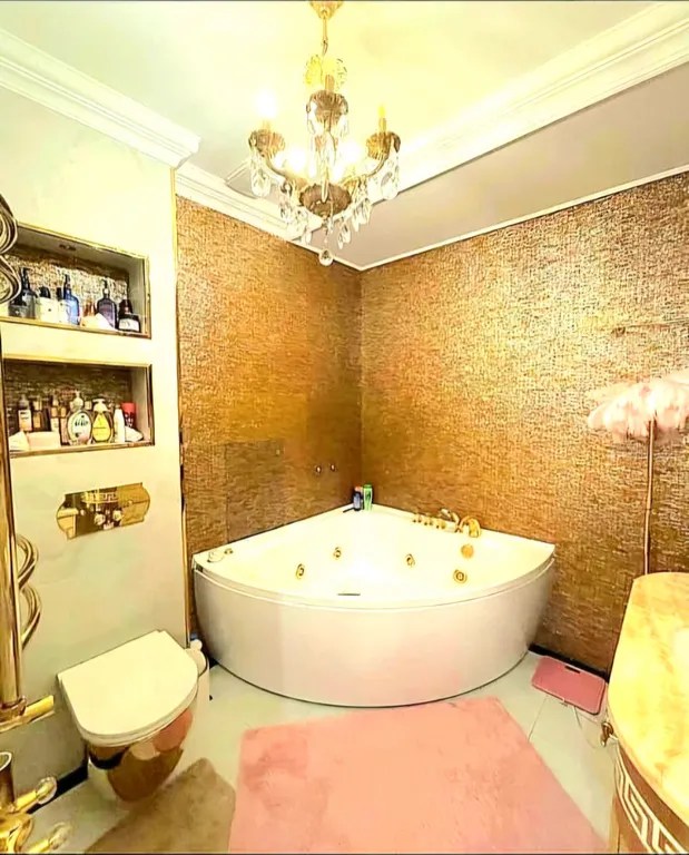 Трехкомнатная квартира в центре