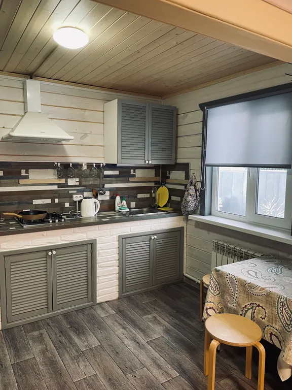 Домик у озера Плещеево