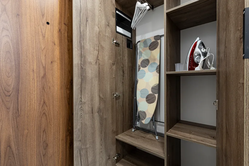 Элитная студия с панорамным видом из окна в самом центре столицы