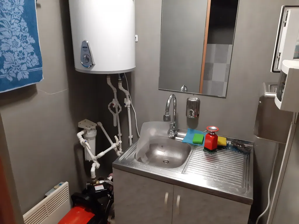 Домик у озера