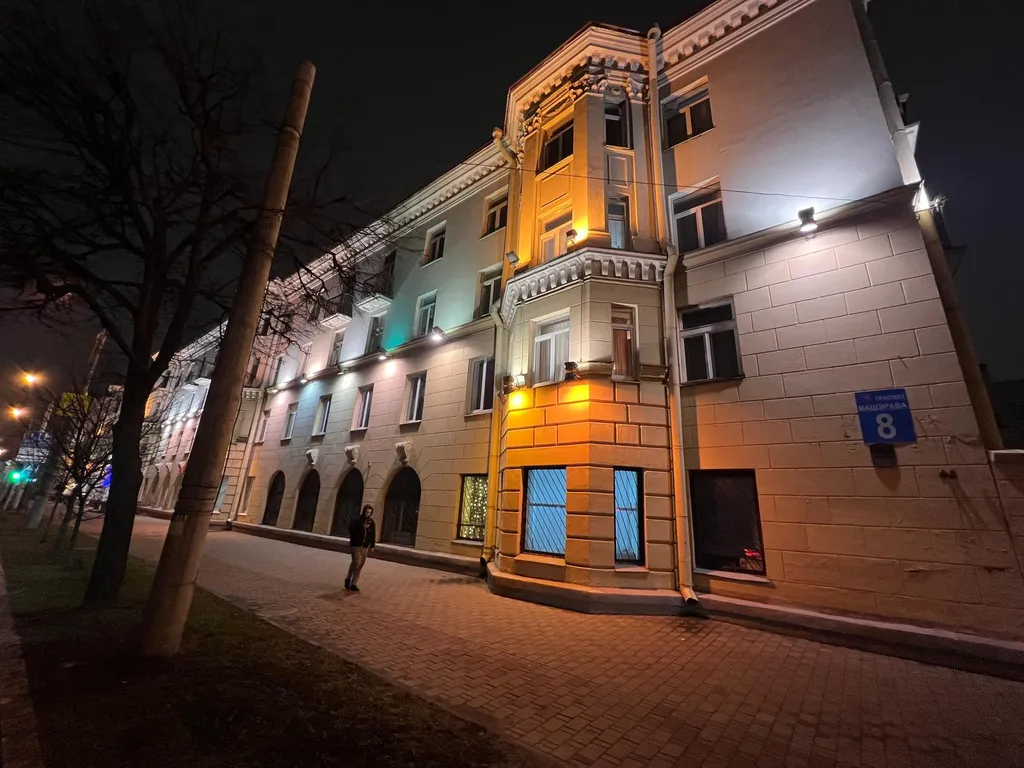 Квартира Трехкомнатная сталинка в центре — Минск