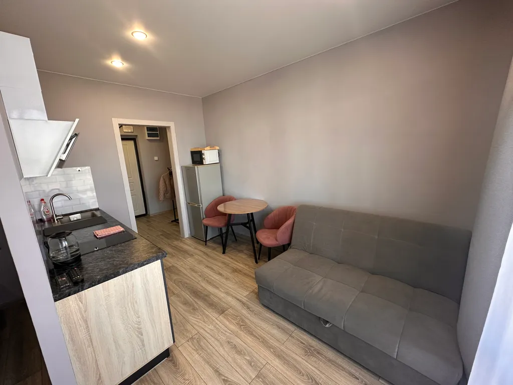 Уютная студия с видом на город