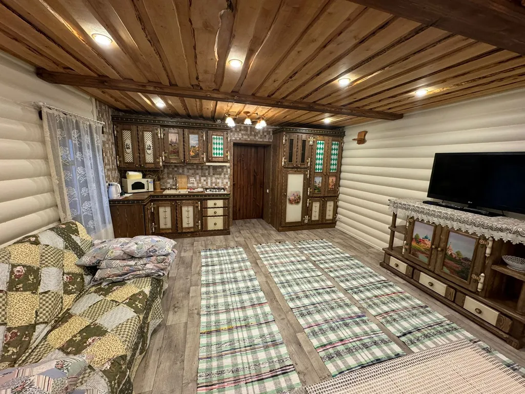 Часть дома в центре города с видом на достопримечательность