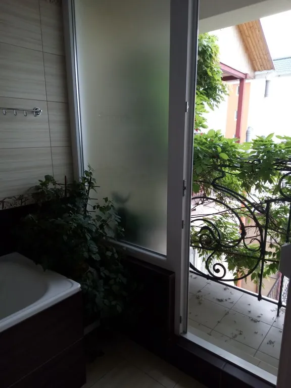 Просторная квартира в верандой и видом на море