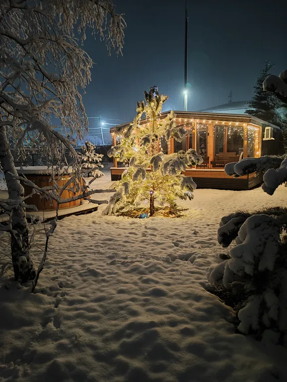 Деревянный уютный дом