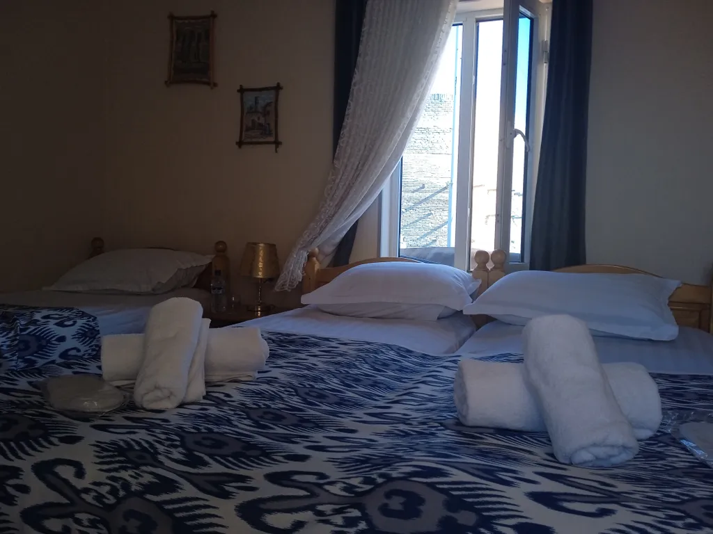 3-х местная комната с видом на исторический объект