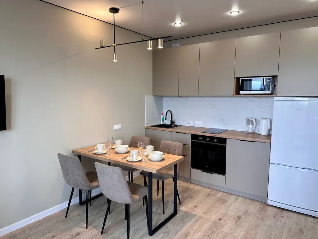 Премиум-квартира возле Площади советов с видом на реку