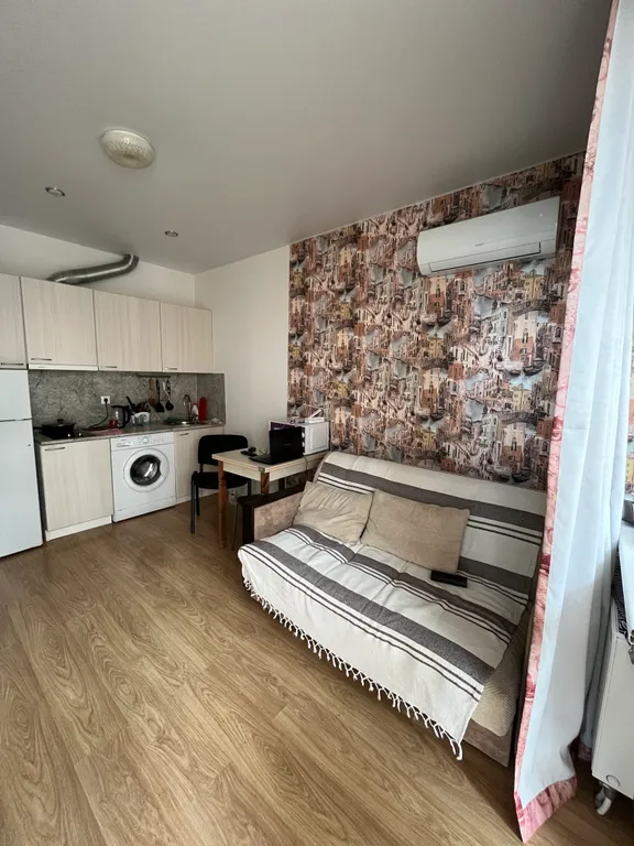 Студия с видом на море и закат