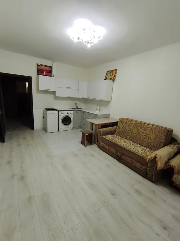 Просторная квартира с отдельным входом, две двуспальные кровати