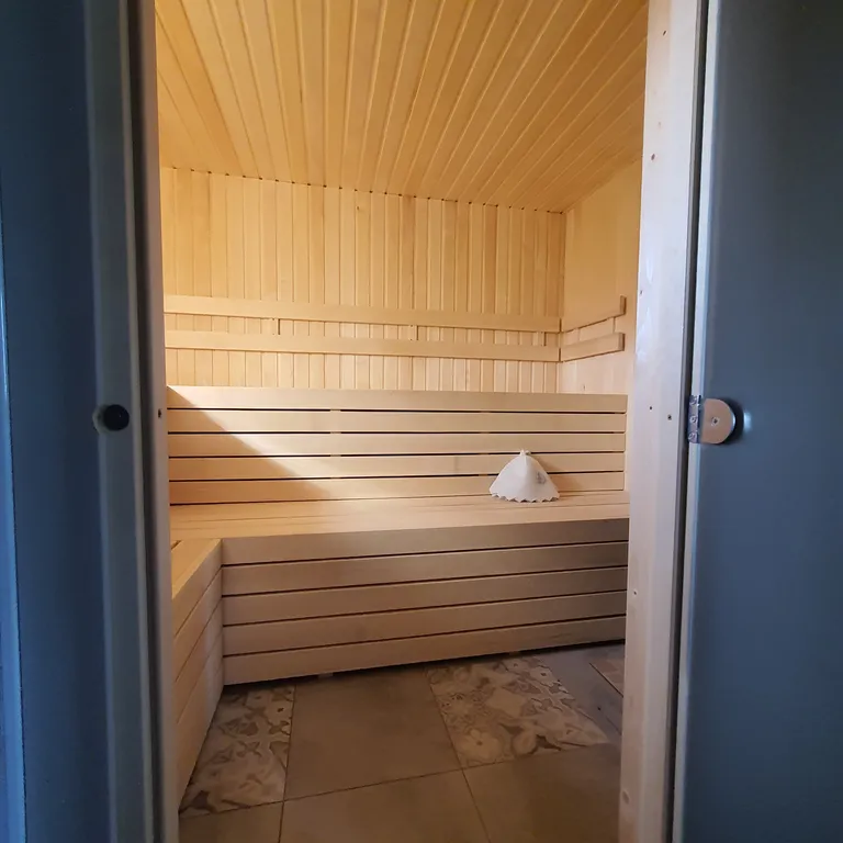 Уютный дом на берегу реки Кимрка