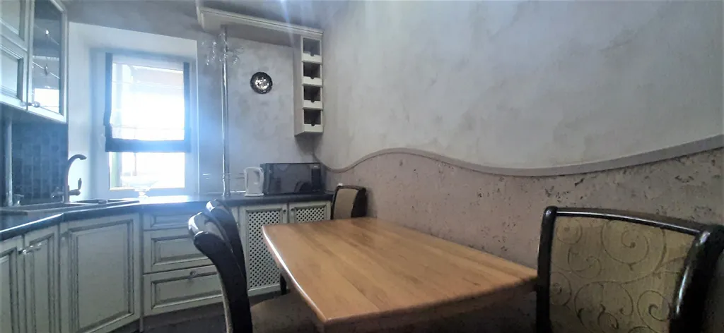 Уютная однокомнатная квартира с видом на парк