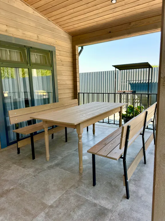 Дом с бассейном