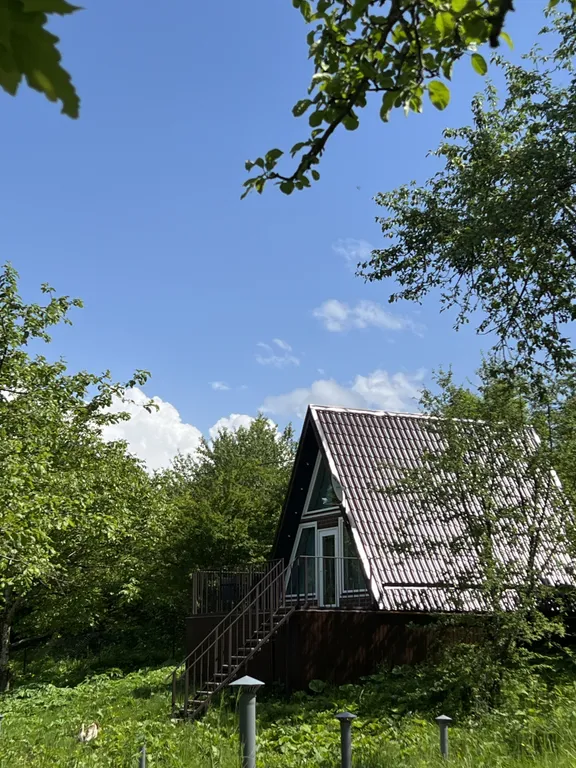 Уединенный домик в горной глуши