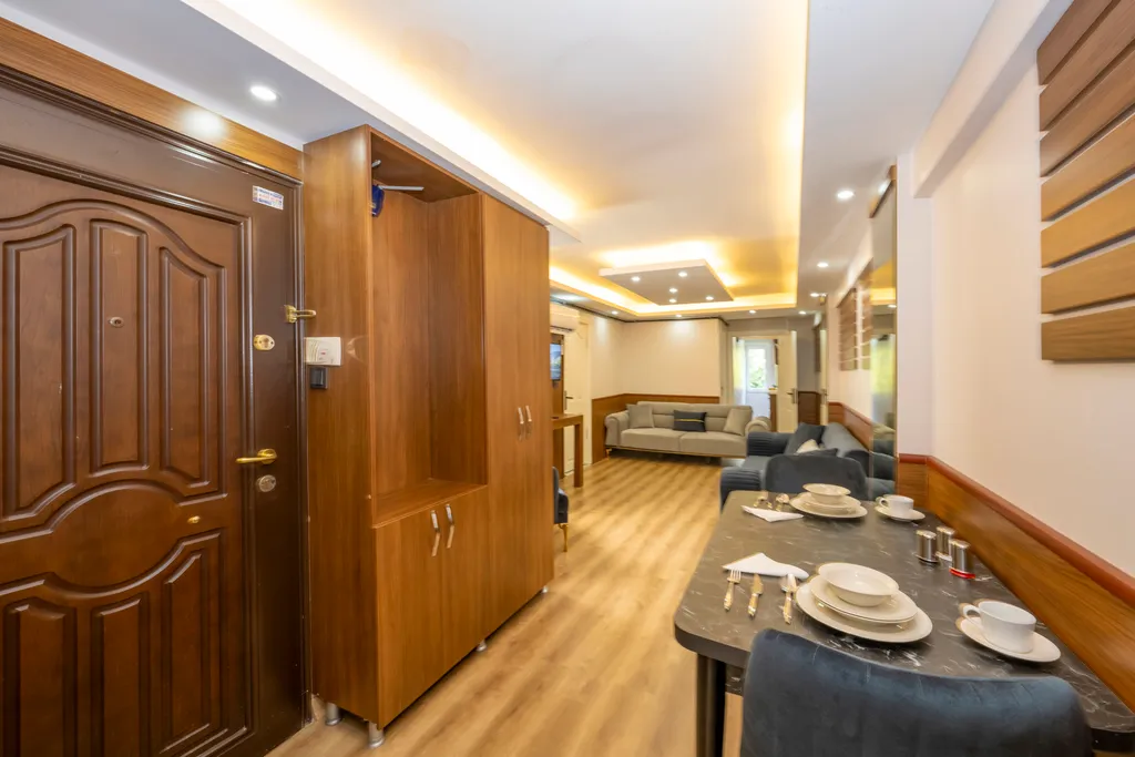 Одна из ностальгических улиц Таксима