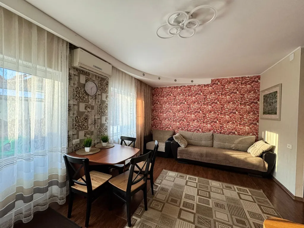 Бунгало на краю леса