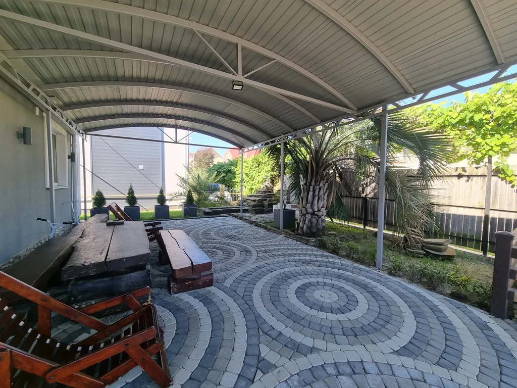 Отдельно стоящий коттедж