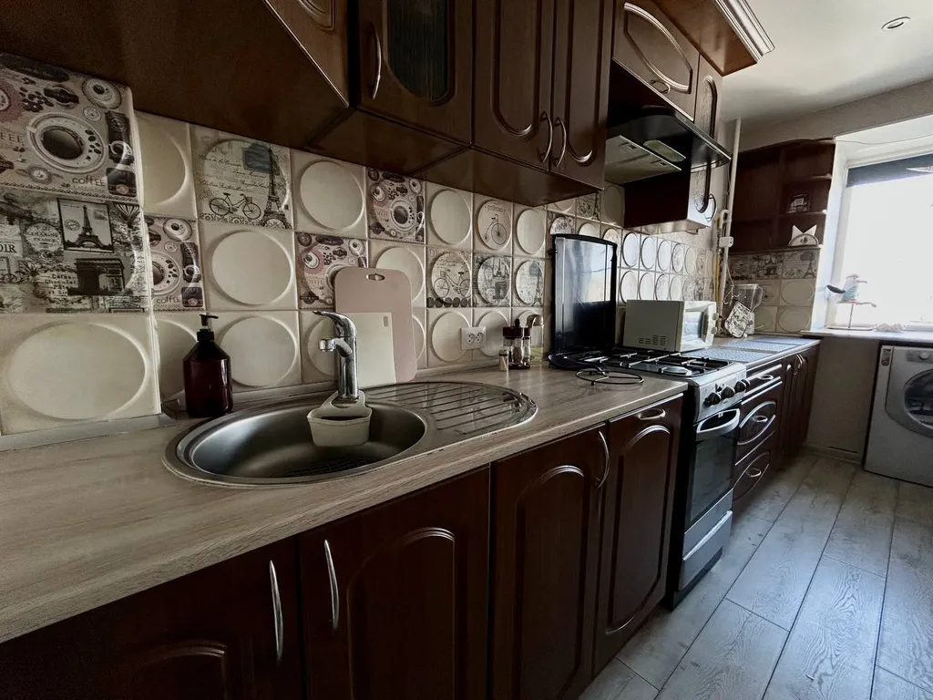 Квартира в тихом районе семеновского озера, парка, памятника Алеши