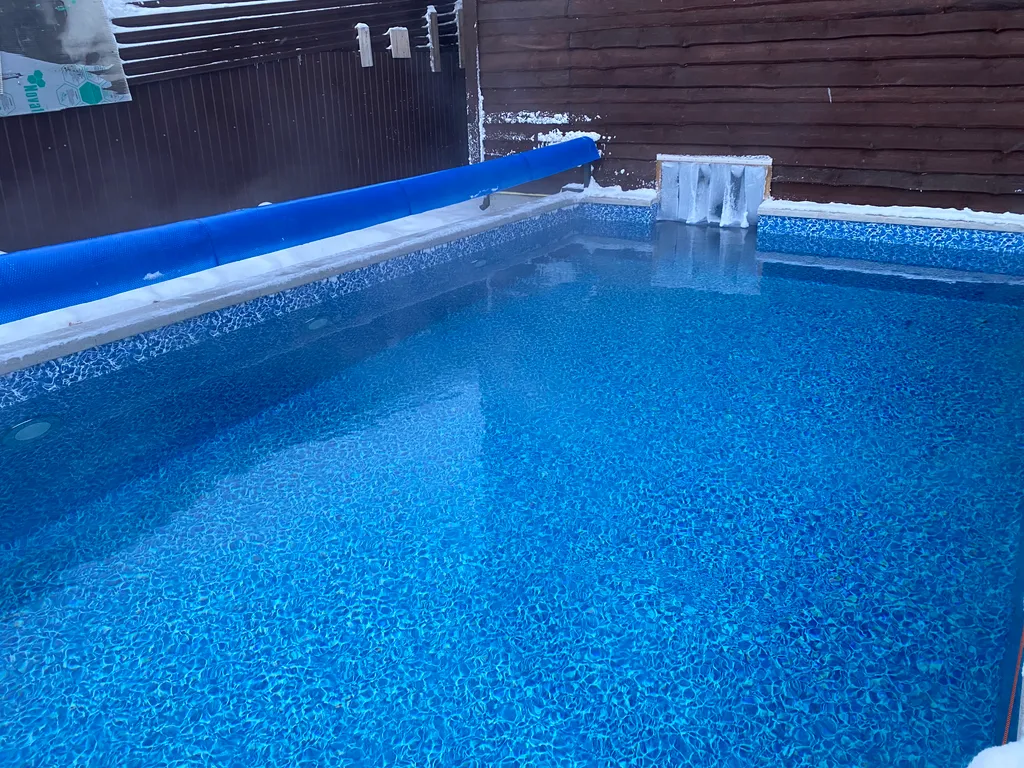 Дом с бассейном и сауной