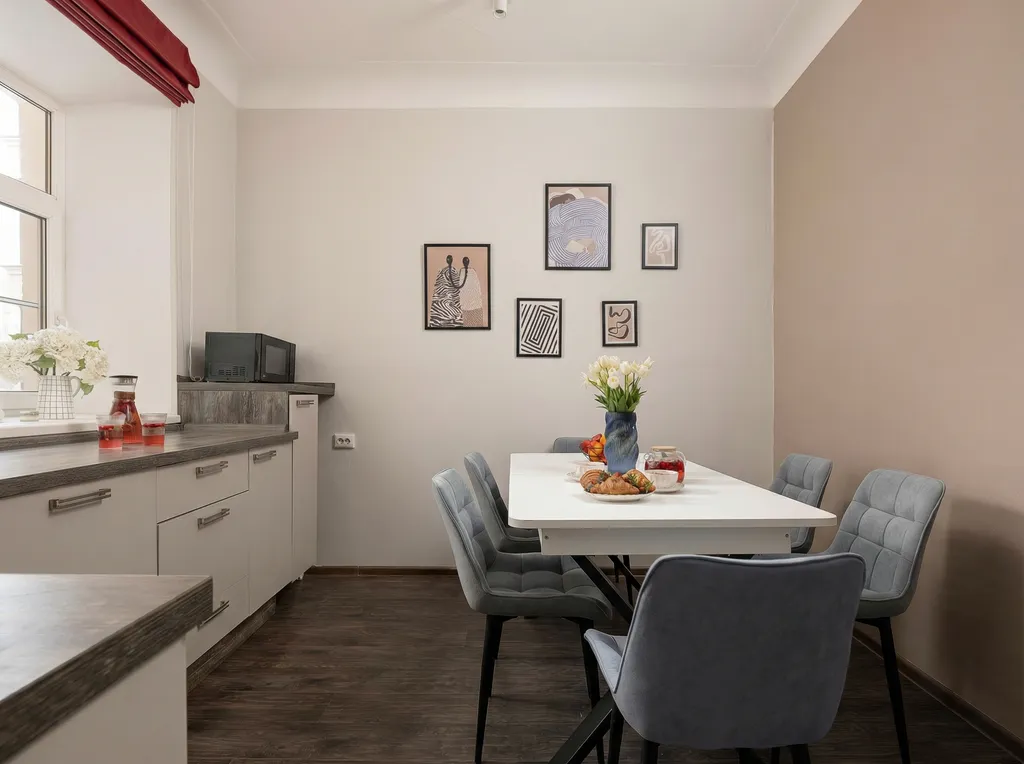 Четверка на Патриках в вишнёвых тонах