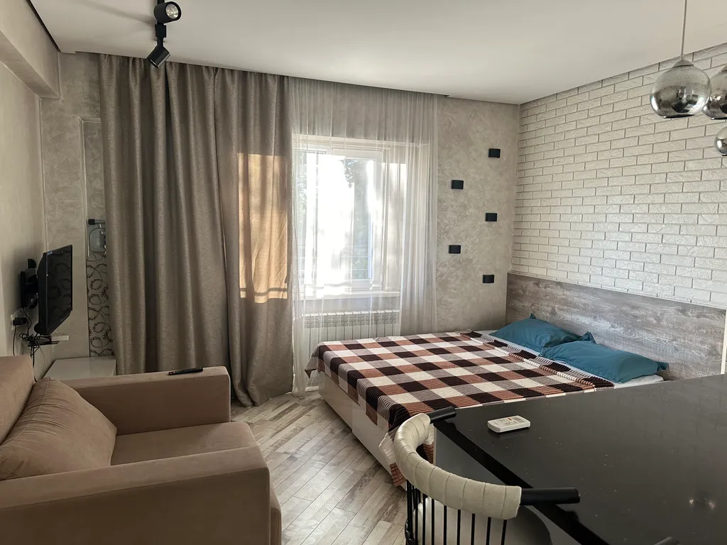 Уютная квартира-студия Аэропорт — аренда посуточно в Алматы