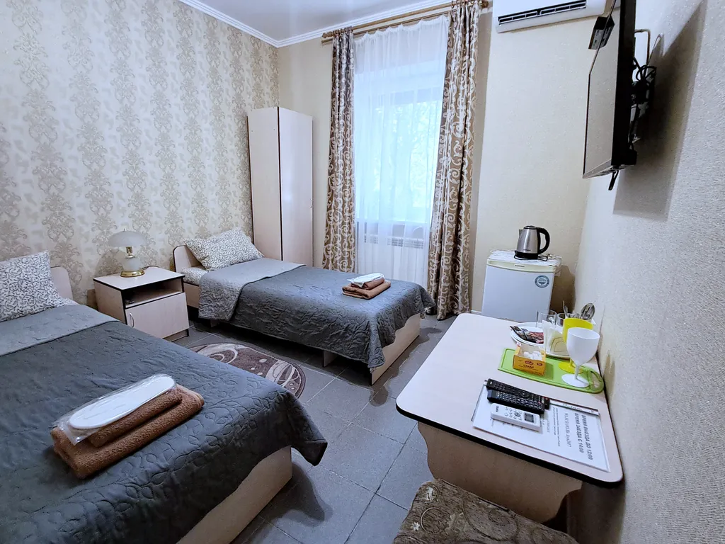 Центр города. Пр. Ленина, мэрия, парк шмидтаномер с удобствами