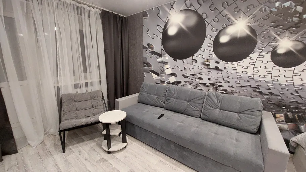 Уютная квартира после ремонта с новой мебелью