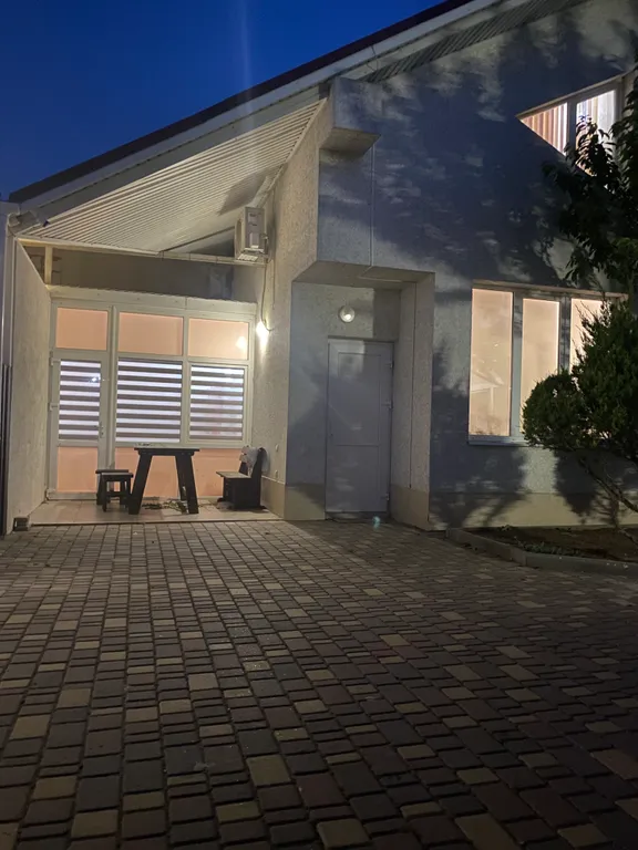 Приятный коттедж-таунхаус