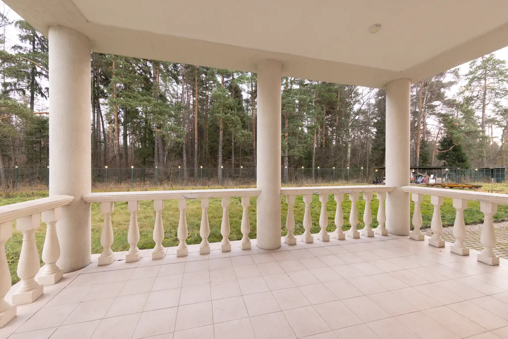 Просторный коттедж с бильярдом и сауной