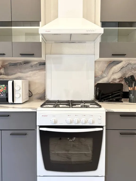 Коттедж с бассейном, спортзалом, барбекю в центре Сочи