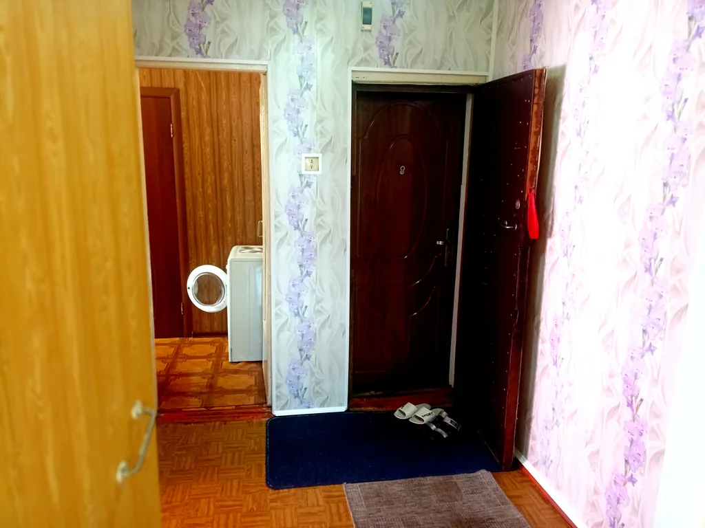 Трёхкомнатная квартира, ночлег командированным