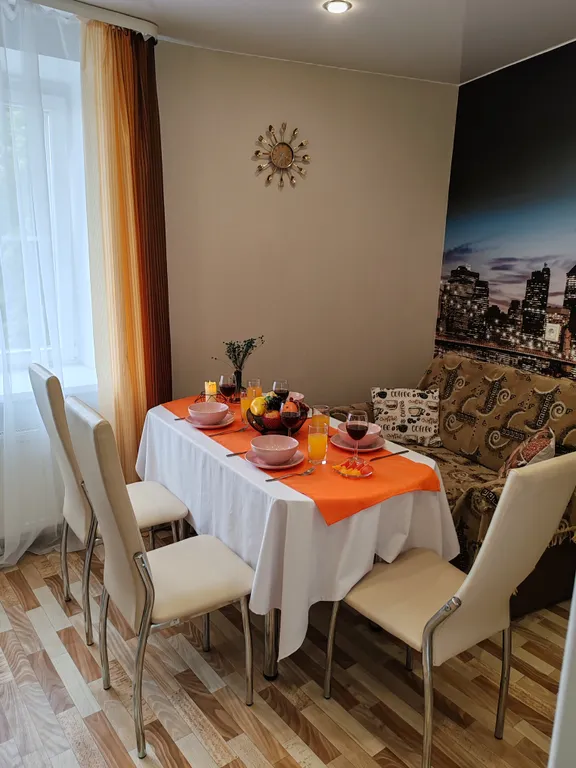 Квартира Большая и уютная квартира недалёко от центра с Кондиционером — Великий Новгород