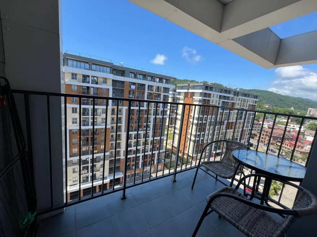 Студия с панорамными окнами и шикарным видом на море