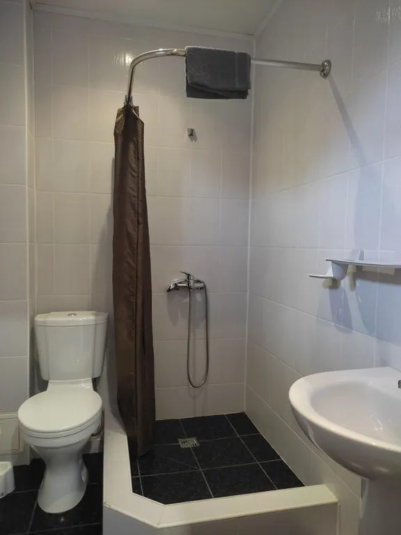 Семейная уютная комната, с балкона вид на горы