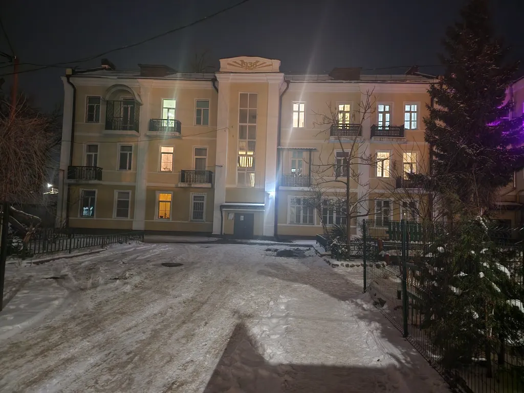 2,5-комнатная семейная квартира с историей в центре, дом Сталинка