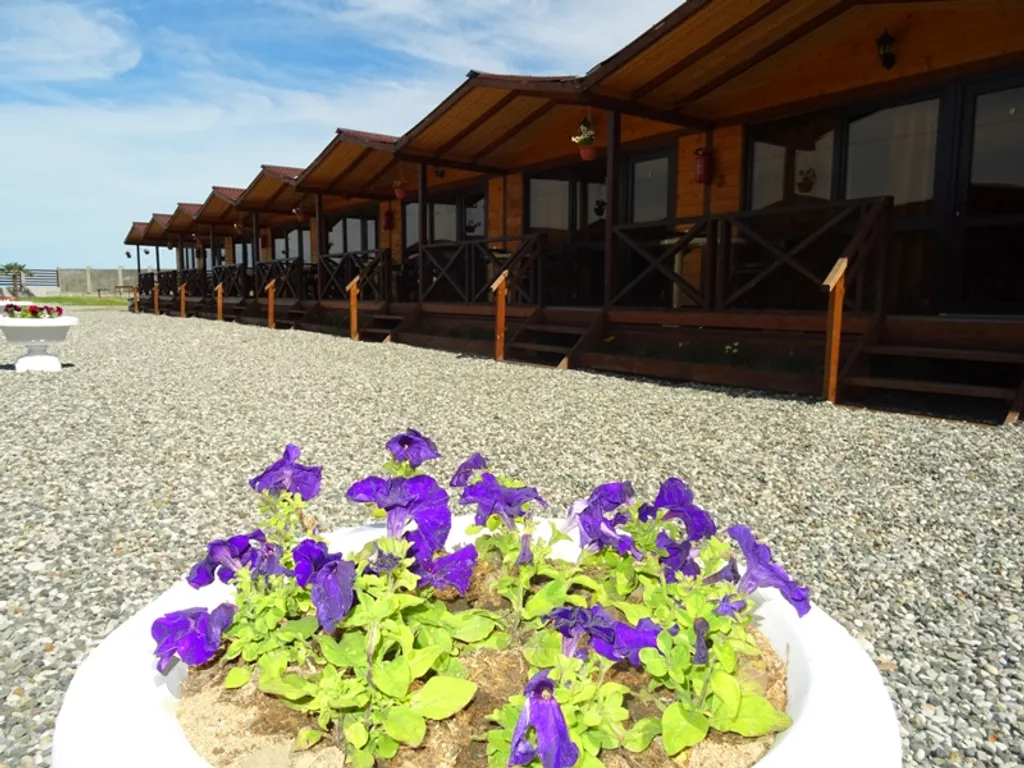 Домик на берегу моря