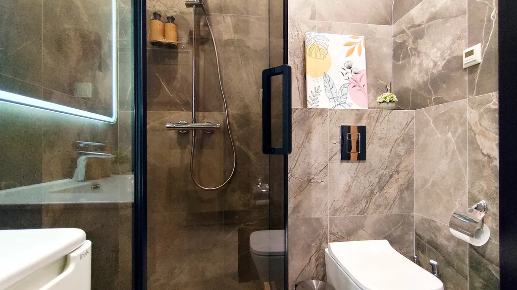 Студия с балконом вблизи гор