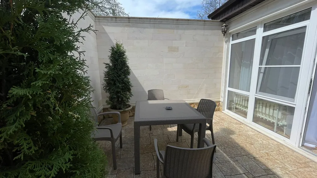 Новый уютный чистый дом в центре города