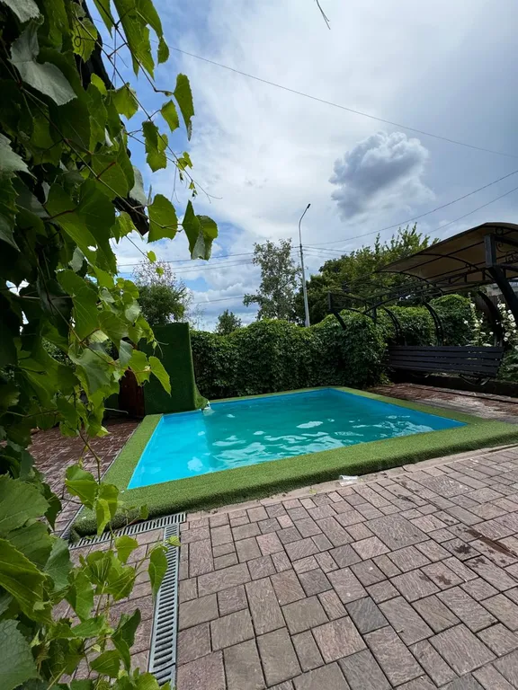 Коттедж на набережной с бассейном — аренда посуточно в Пенза