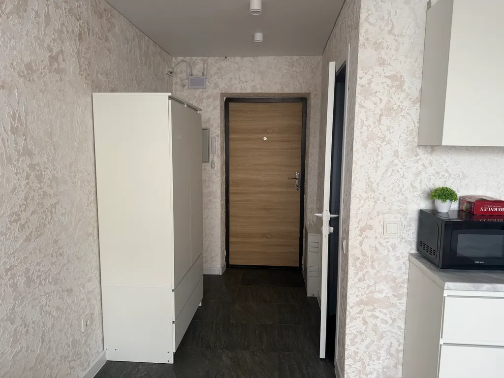 Уютная студия с дизайнерским ремонтом на конституции