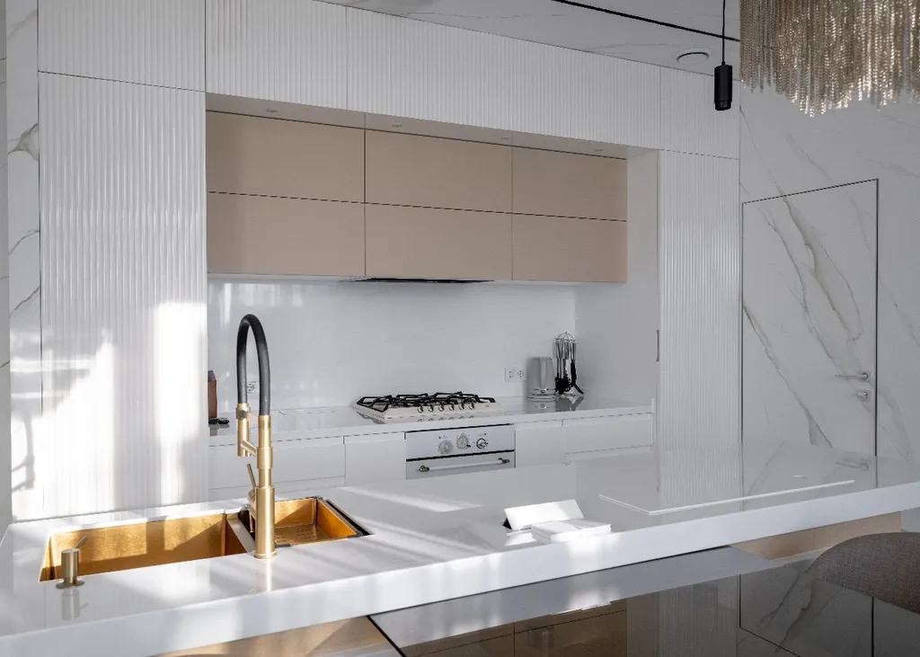 Современная вилла с красивым видом на море