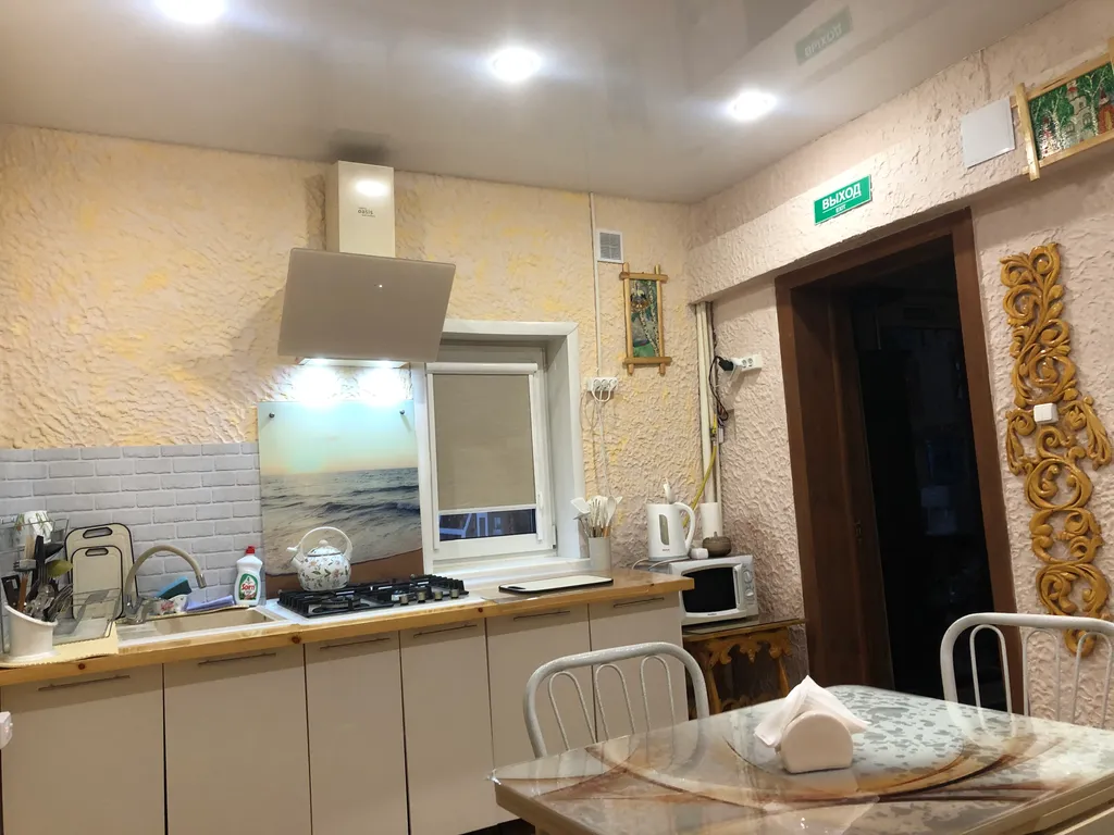 С видом на Кремль однокомнатный номер с кухней и санузлом