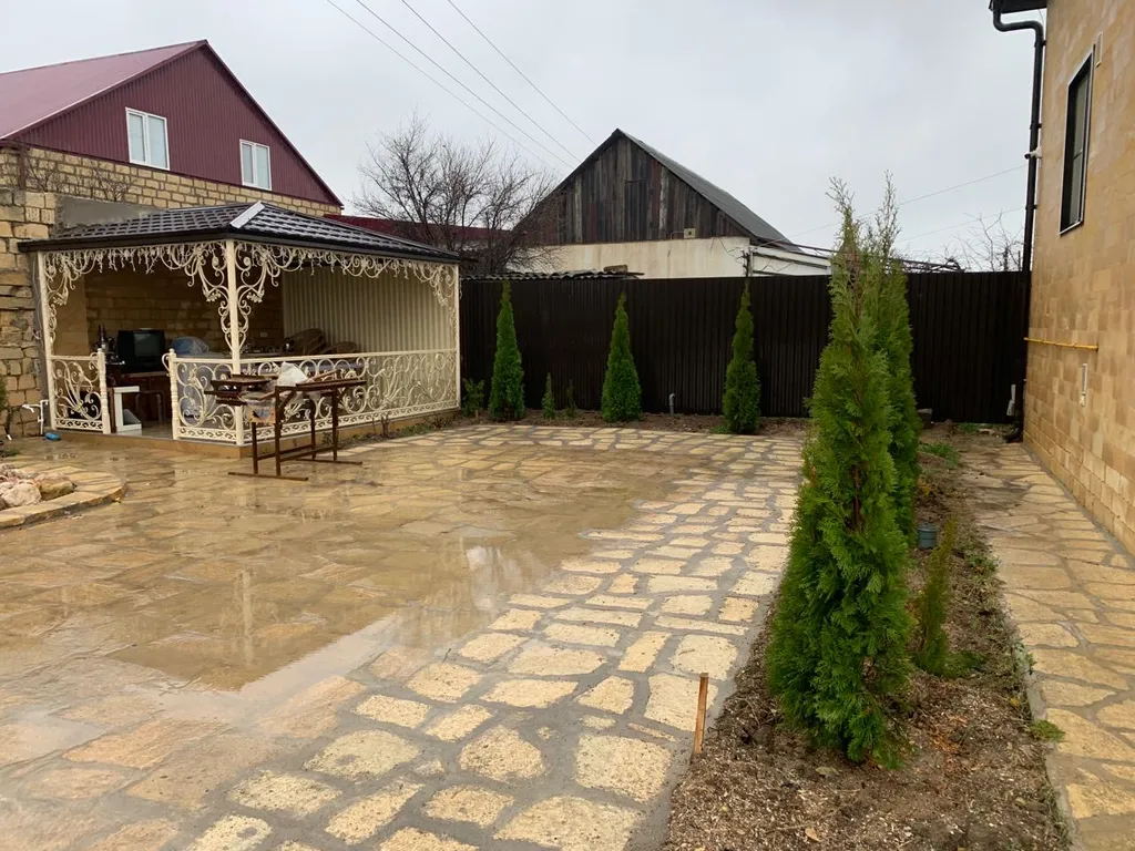 Дом на берегу Каспийского моря