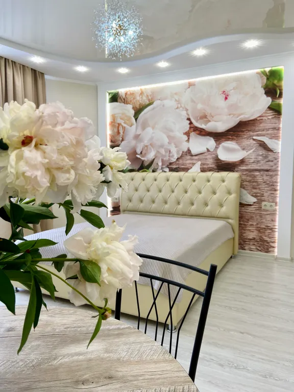 Чистая уютная квартира с дизайнерским ремонтом рядом с ТЦ Кристалл — аренда посуточно в Тюмень