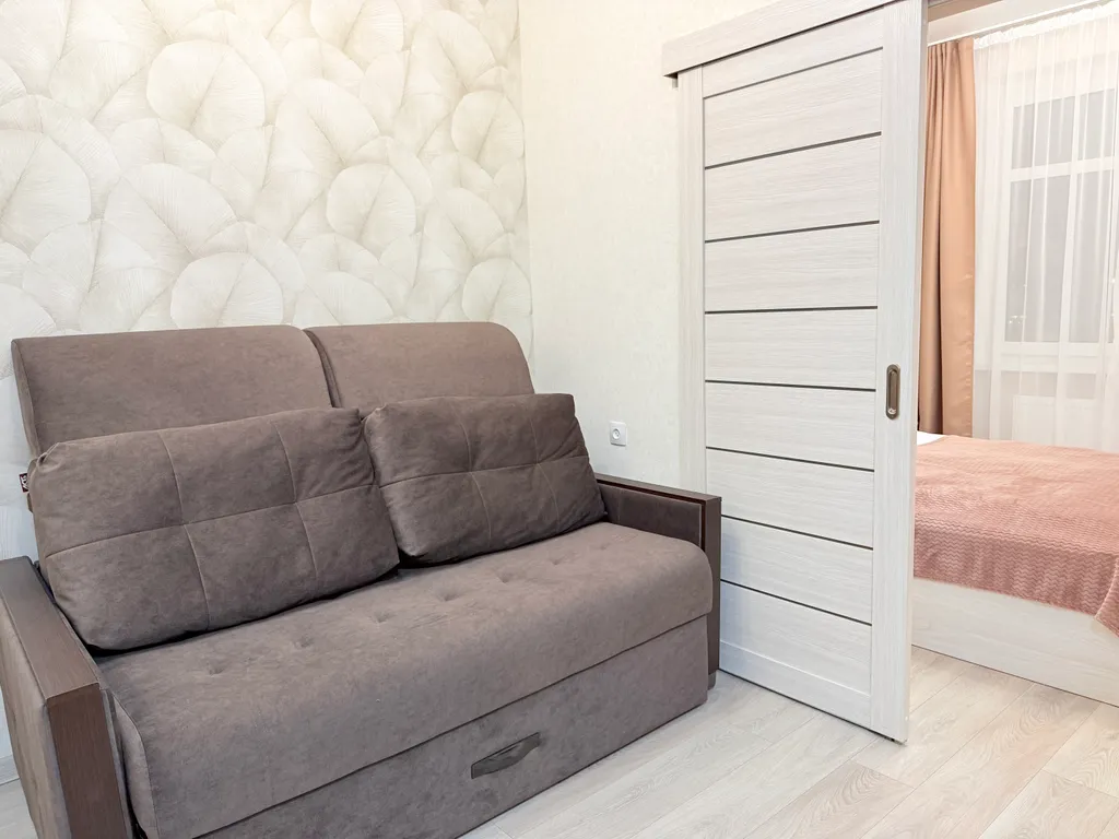 Квартира Квартира Евротрешка ЛИСТЬЯ ЖК Бизнес-класса Сердце Ярославля с Алисой — Ярославль