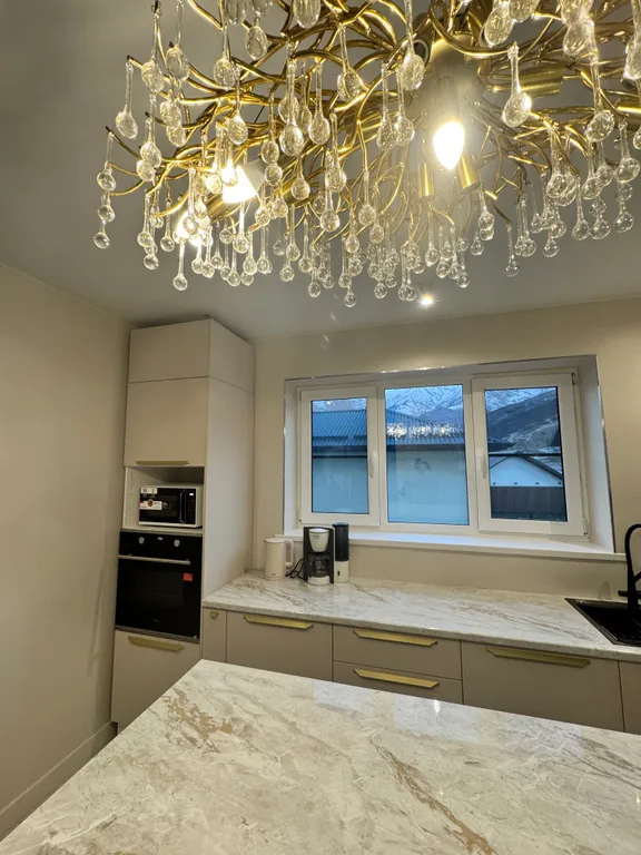 Коттедж Большой загородный дом с бассейном, баней и рекой — аренда посуточно в Верхний Фиагдон