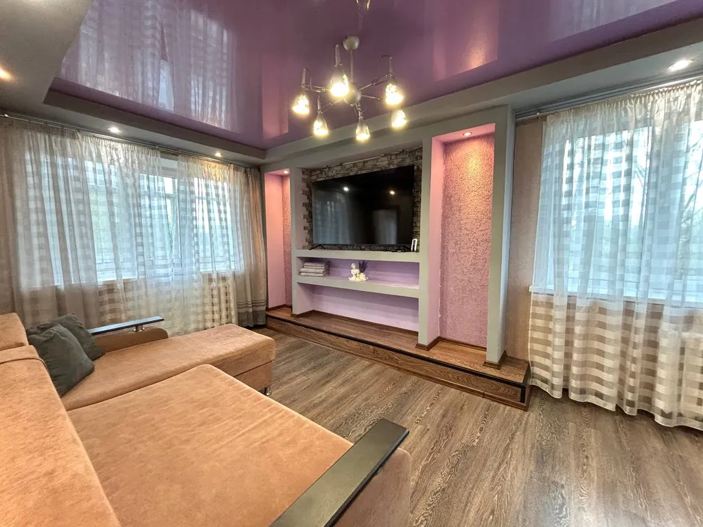 Большая семейная квартира у парка