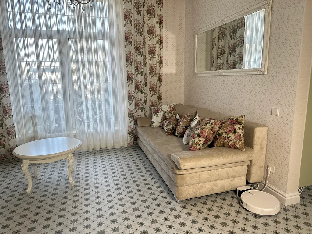 Уютный таунхаус с видом на лес