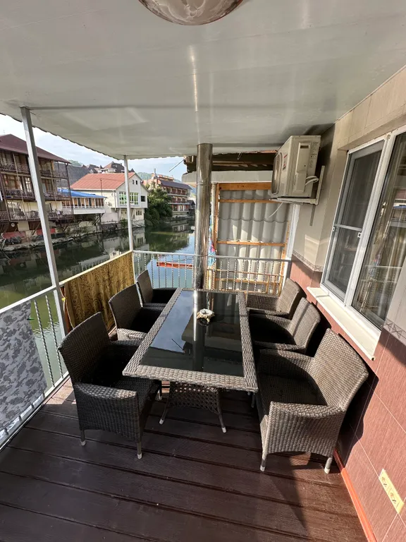 Уютный эллинг на берегу моря и реки