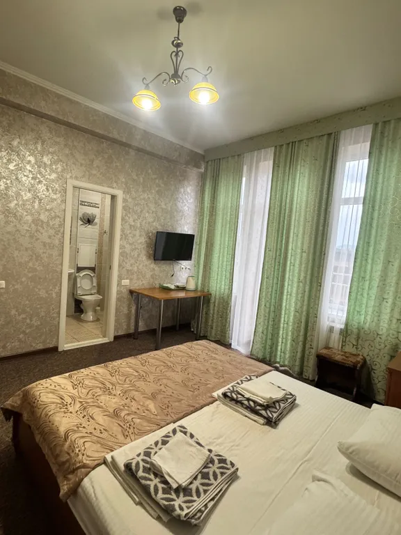 Квартира Квартира Трёхместный классический номер — Адлер